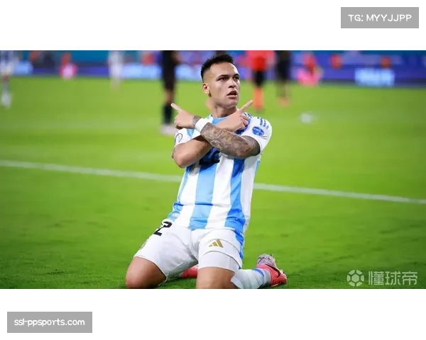 国际米兰赛前训练开放，劳塔罗-马丁内斯单独进行恢复性训练